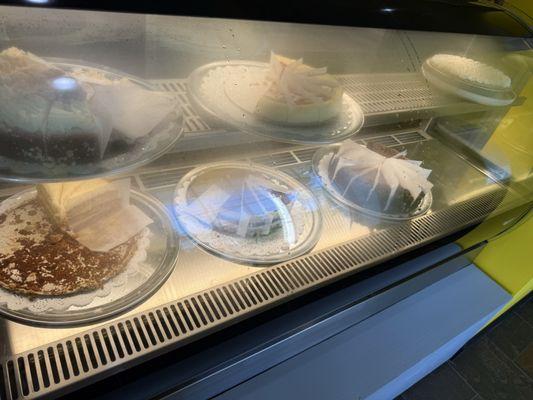 Pie and cake case