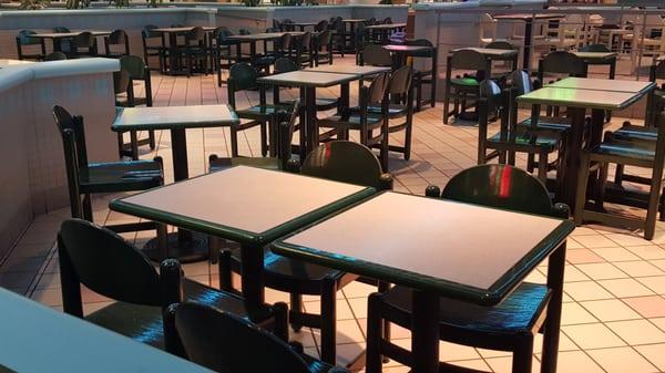 Shops At Lincoln Harbor