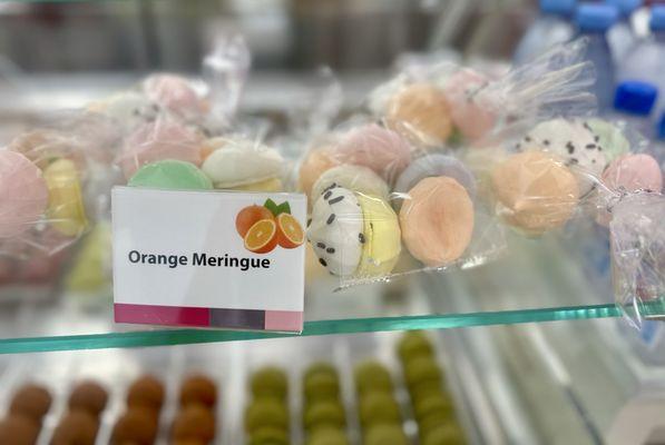 Le Macaron French Pastries