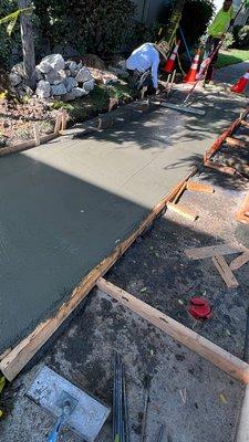 LA Concrete Driveways