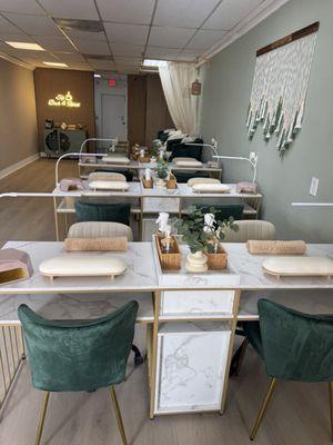 Sip and Polish Nail Bar