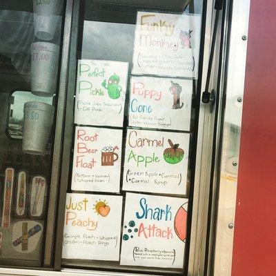 Sno Dogz has some amazing and fun snowcone flavors.