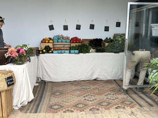 Sunnyside Organic Farm Stand