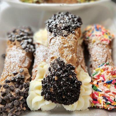 Mama Cannoli
