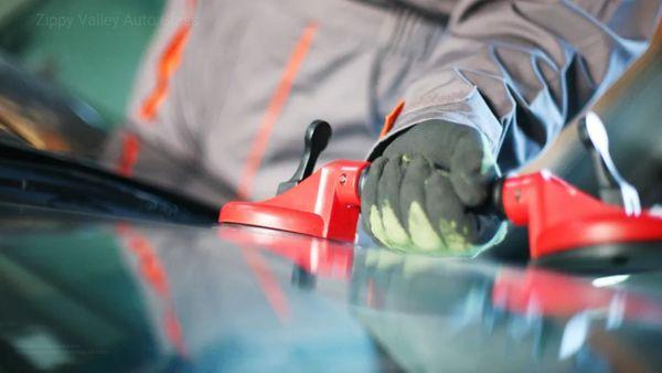 Fast and professional mobile auto glass repair services in the Valley. Call us today and let Zippy Valley Auto Glass fix your view!