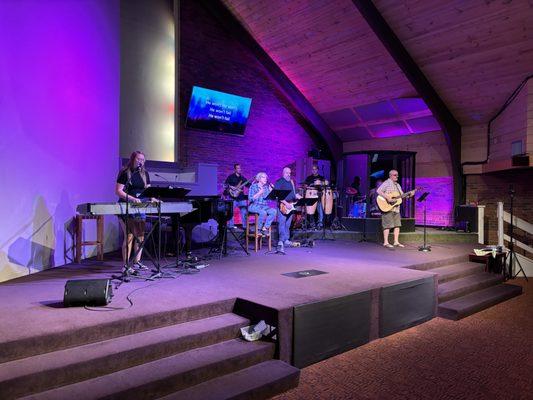 Worship @ Rivertree Vineyard