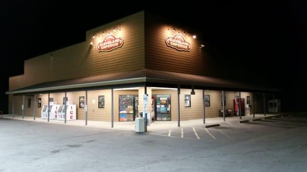 Cool Little Country Store