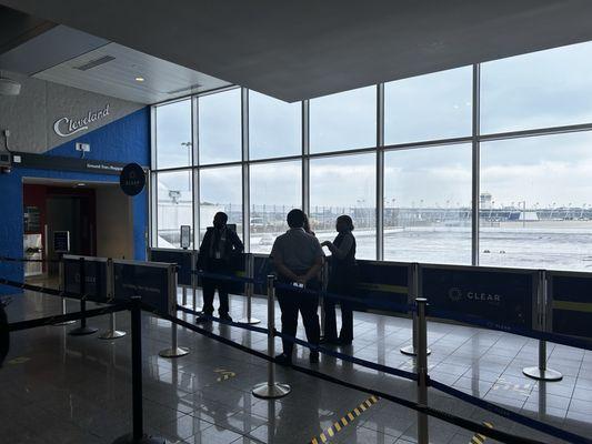 Cleveland-Hopkins International Airport (CLE)