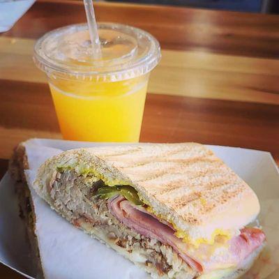 Gually's Bakery & Restaurant