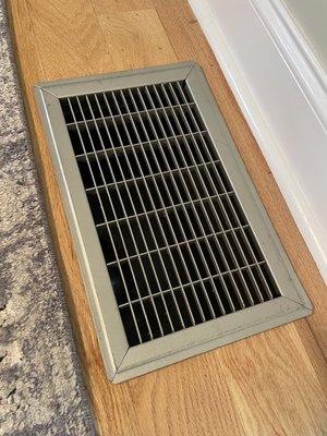 Old metal vent that I repainted.  It had seen better days and needed replacing.