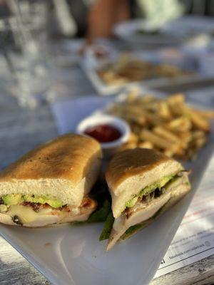 Sidetrack Bar + Grill