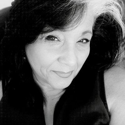 I am your Mobile Notary Signing Agent. Call or send a text for a fast response