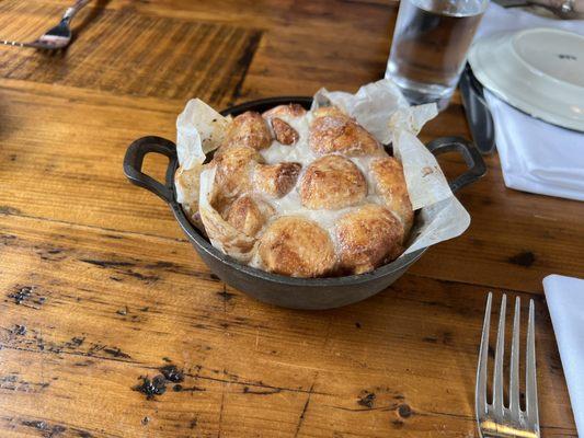Monkey bread cinnamon rolls