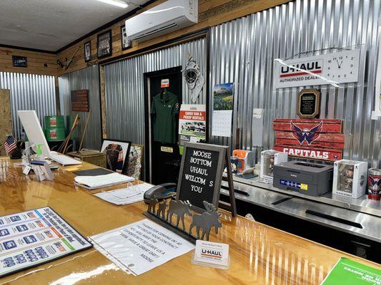 U-Haul Neighborhood Dealer