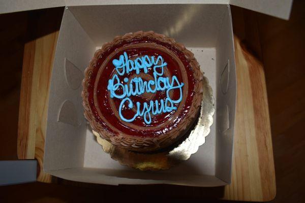 Chocolate Raspberry Petite Cake