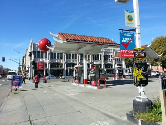 76 at 8th & Harrison