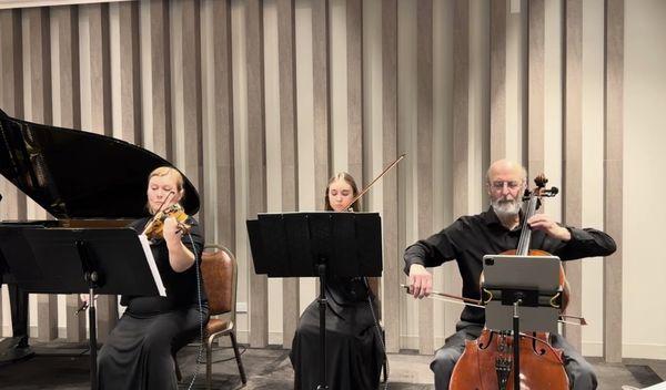 Flower Duet from the opera Lachme, by Leo Delibes. Nataliya Chernysh, Violin. Elizabeth Romanyuk, Violin. David Cowen, Cello.
