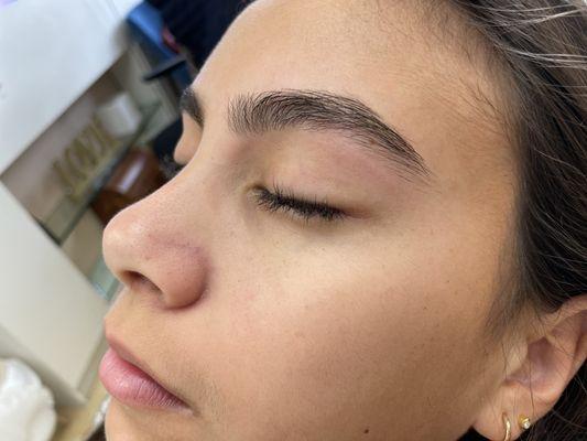 Beautiful girly eyebrows