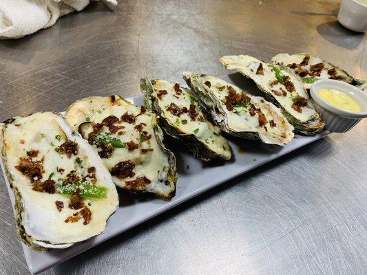 ostiones presidenciales with lemon butter sauce