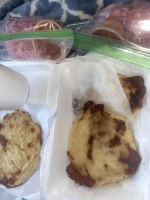 Papusas slaw and horchata