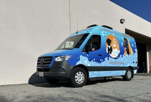 Sprinter vans look best when wrapped by Master Arts!