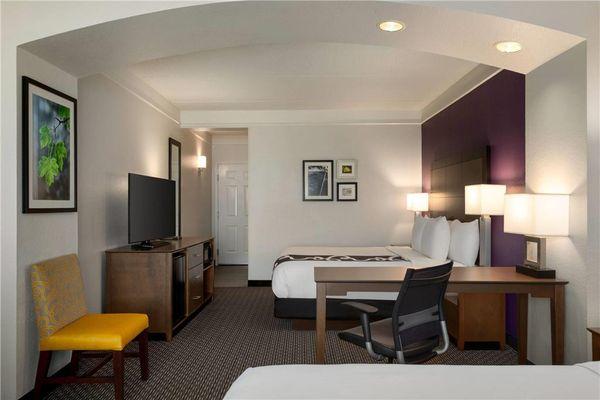 La Quinta by Wyndham Arlington North 6 Flags Dr