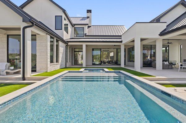 Lakeside Custom Pools