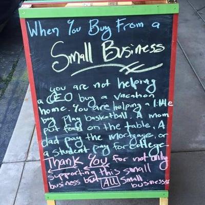 Tenni-Moc's Shoe Store