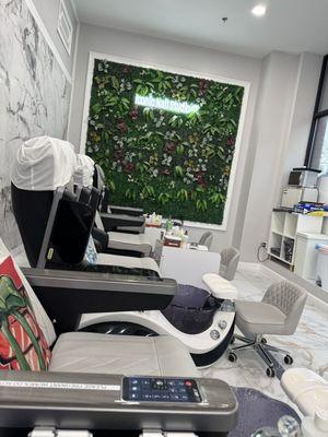 Iconic Nail Studio