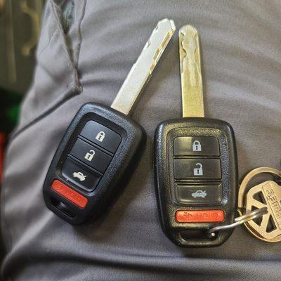 #Rapidcarkeys #mobileservices #carkeyslocksmith #locksmithnearme #autolocksmith #westpalmbeach #downtownwestpalm
