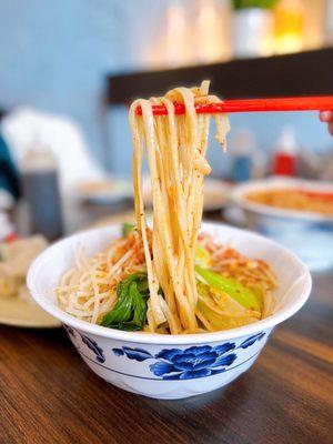 E22. Special Hot Oil Noodle ($9.95)