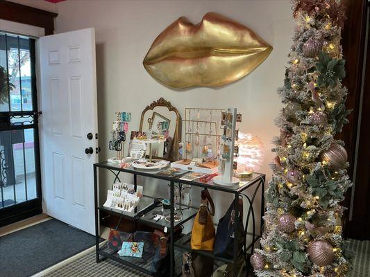 Dee & Nicki's Boutique