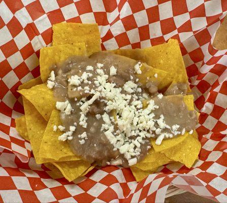 Chips with beans and cheese