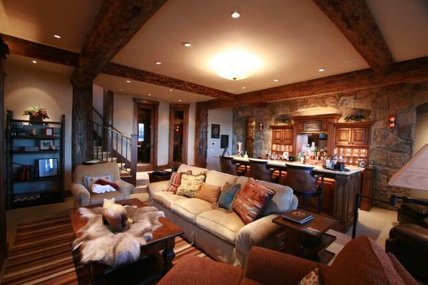 We light your living spaces with warmth