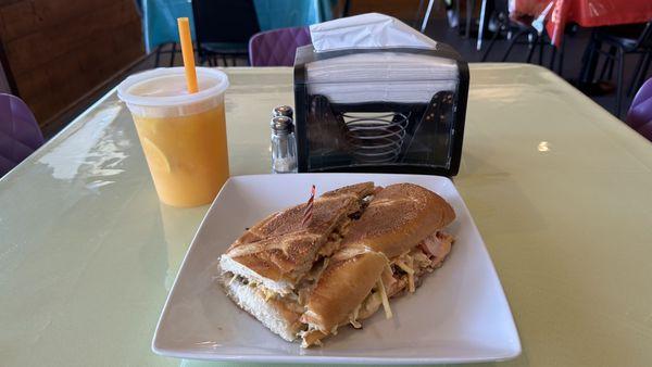 Tripleta and mango lemonade