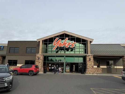 Yoke's Fresh Market