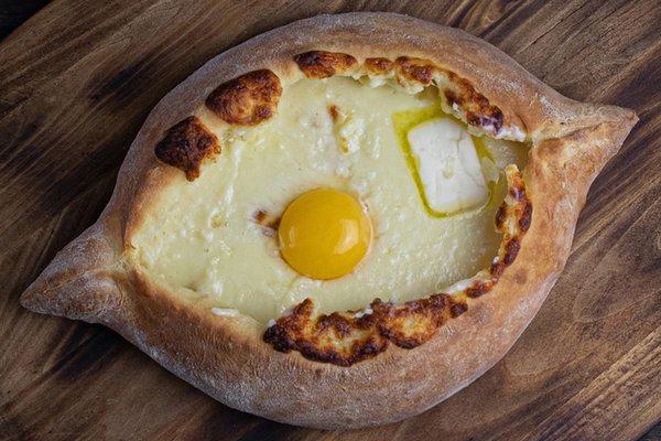 Ajaruli Khachapuri - Restaurant Gamarjoba