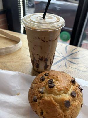 Chocolate chip muffin and a Nutella Shakerato