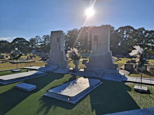Hank Williams Sr Gravesite