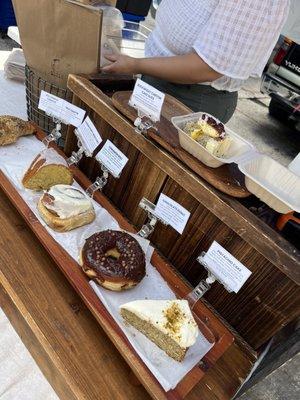 What was left when I sauntered up at ~11 am today--I'd say I was incredibly fortunate