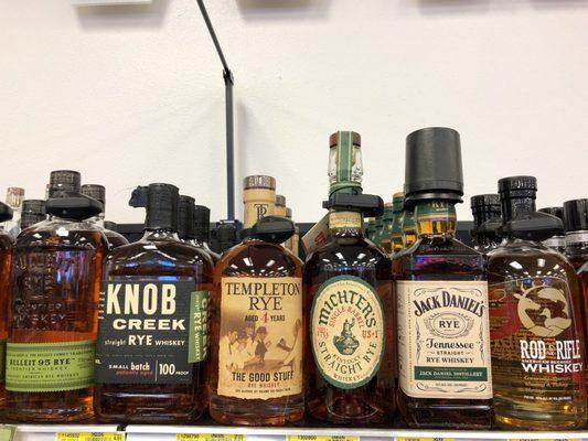 11/14/18. Wednesday afternoon. Whiskey, if you were a woman! To quote one of my favorite country artists of all time, Highway 101.