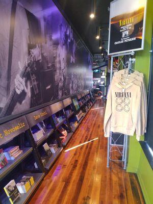 Great selection of books about Nirvana and Grunge