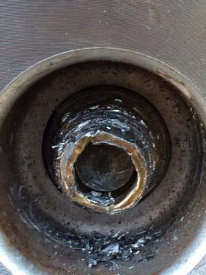 these guys suck, they over torqued a lug nut and covered it with a cap came across their work when I went to do breaks