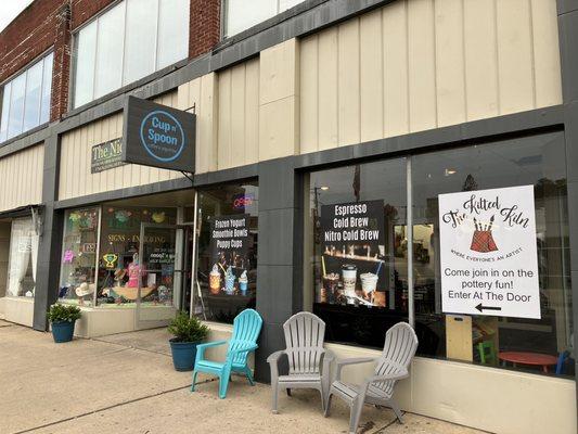 Cup n' Spoon Coffee & Frozen Yogurt Bar