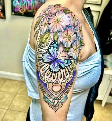 Sampagita, butterfly, mandala