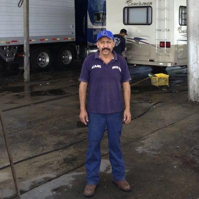 Truck Tub Tulare Foreman: Casimiro Marquez.