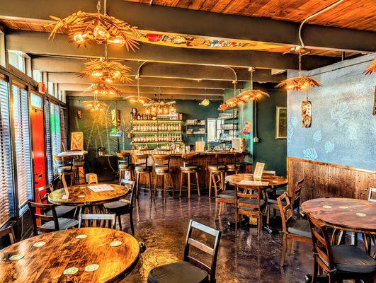 Hoaloha Tiki Room! Craft Tiki Cocktails!