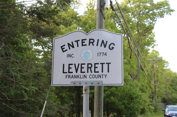 Entering Leverett at the town line of Amherst.