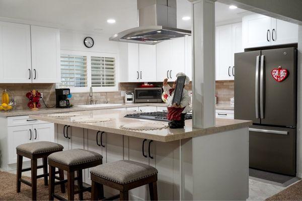 Modern Baths & Kitchens