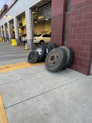 Les Schwab Tire Center